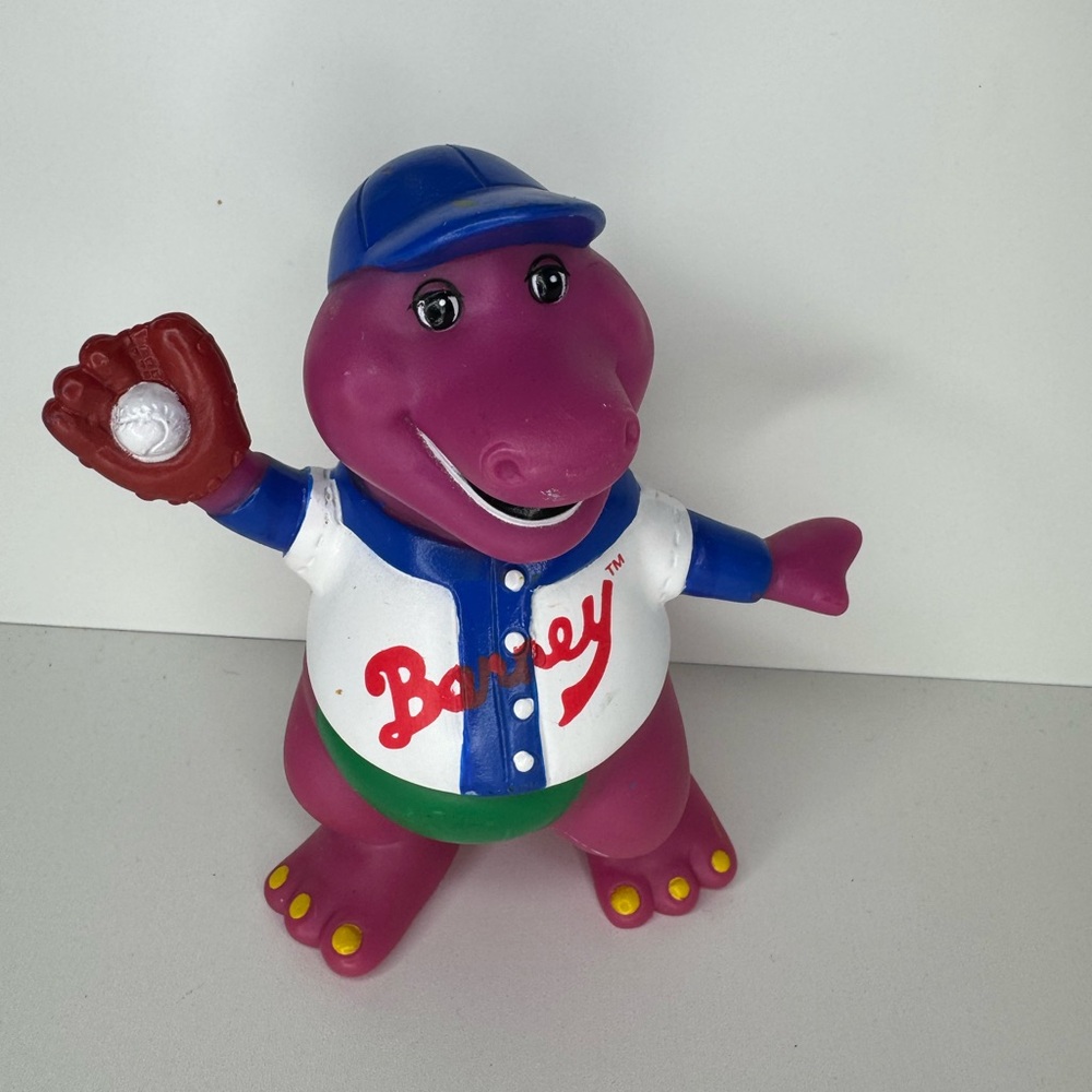 Vintage Barney 1993 "Fun Time Baseball Barney" figure